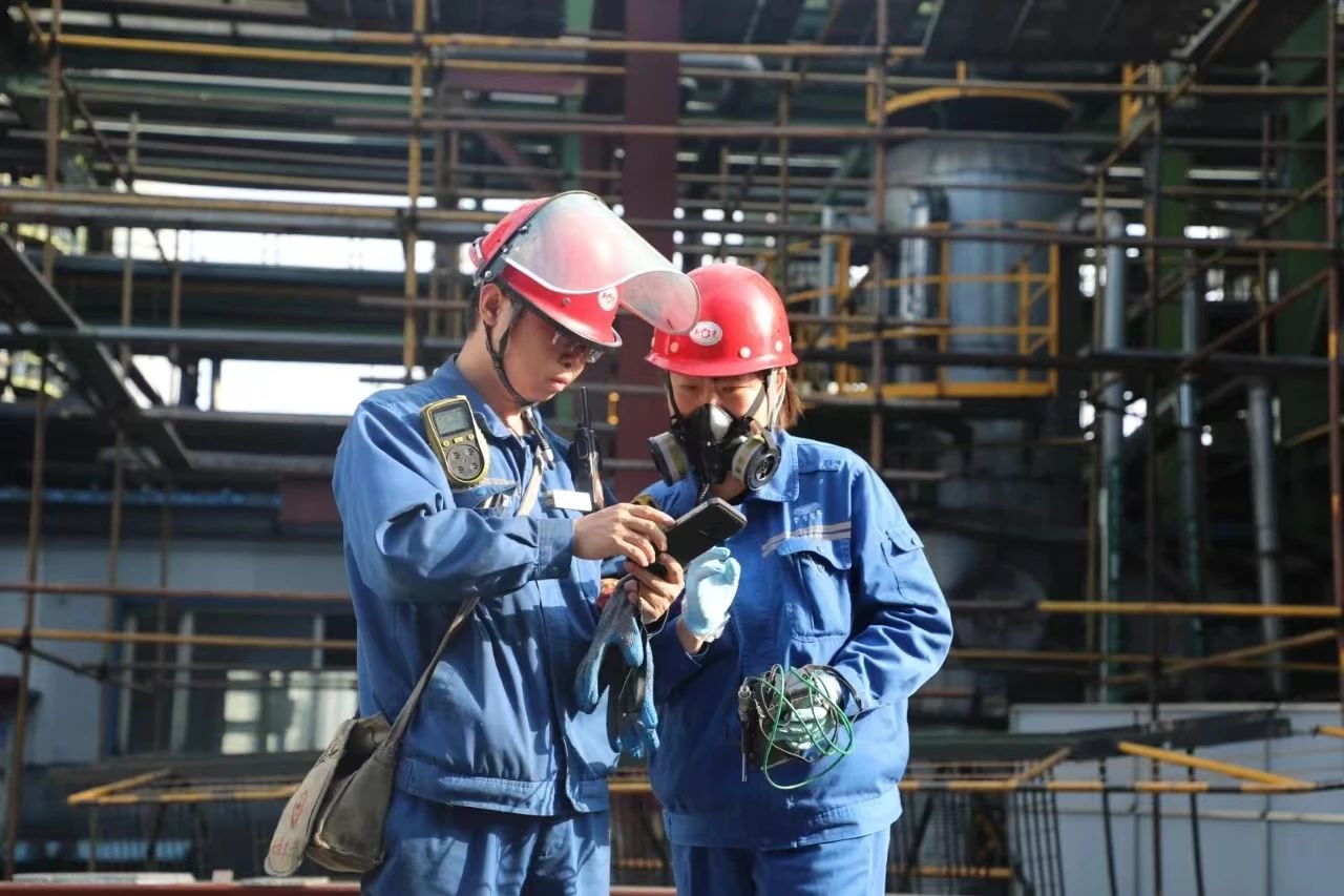 1701219630966365.jpeg 郝利榮222222.jpg